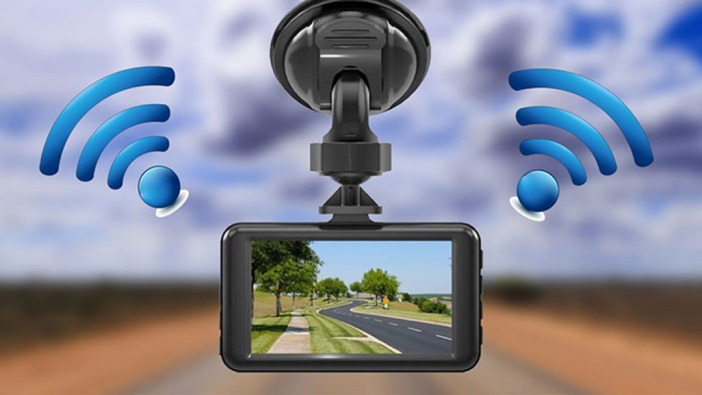 Say Goodbye to Cables with a Wireless Dash Cam